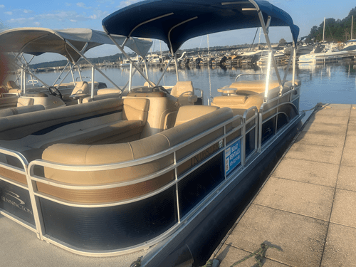 Boat rental photo